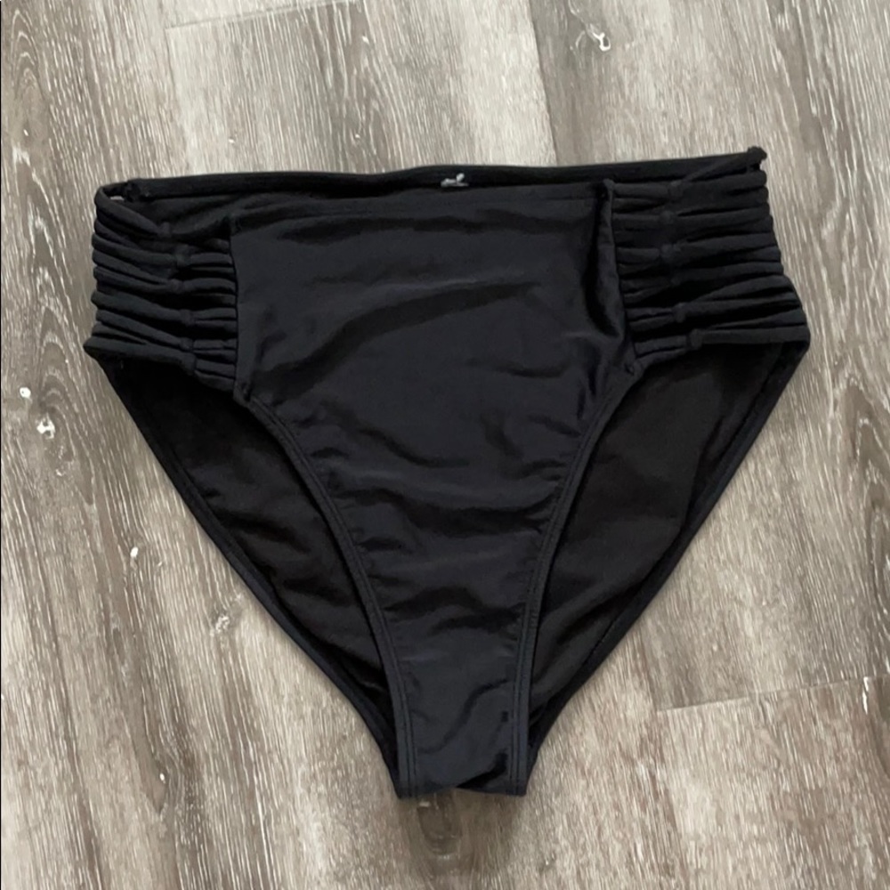 high waisted bikini bottoms